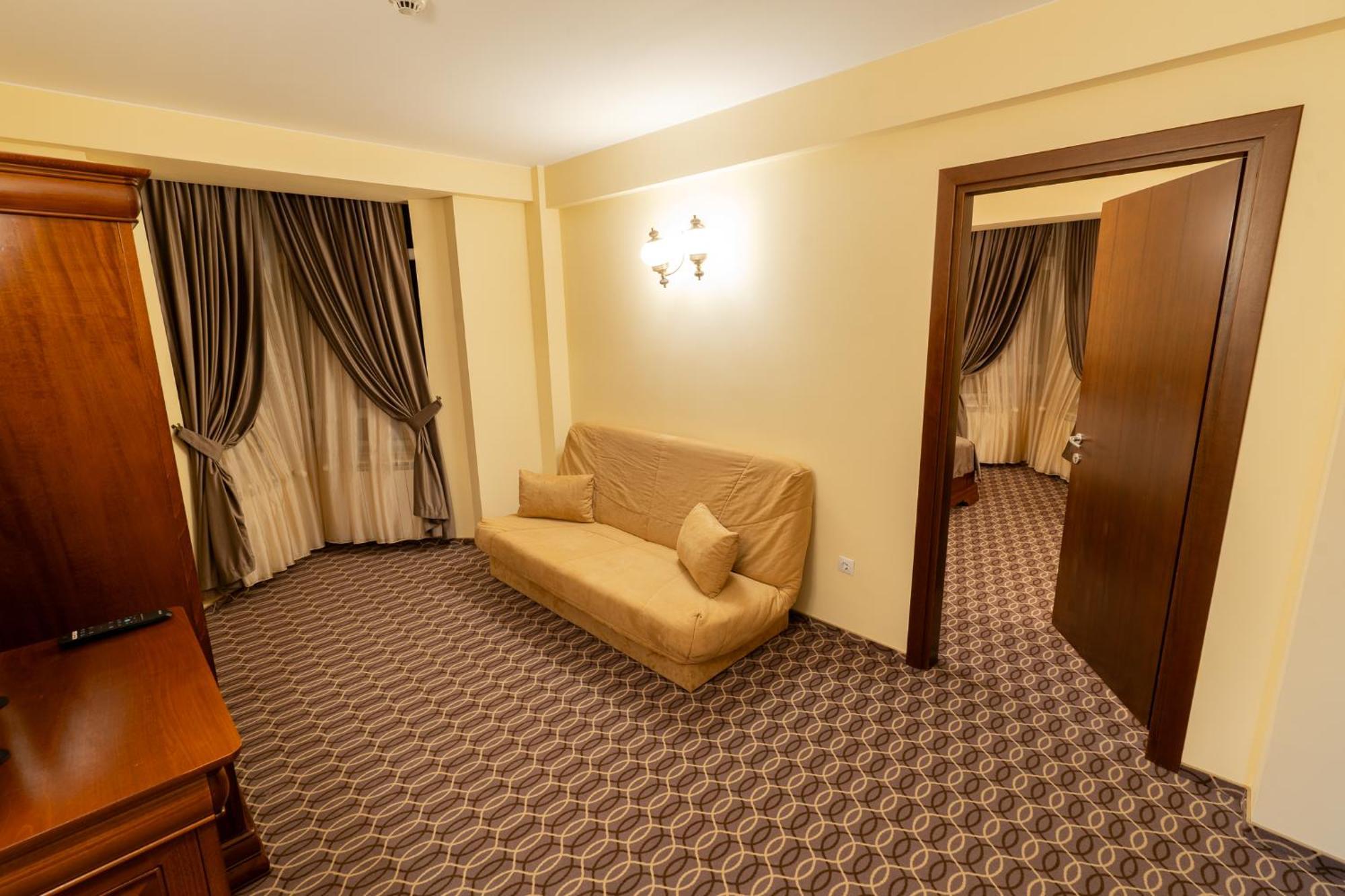 Hotel Dorna Vatra Dornei Exterior photo